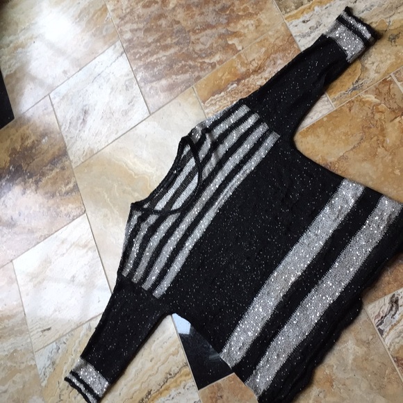 Willi Smith sequin stripe  black silver knit top - Picture 1 of 8